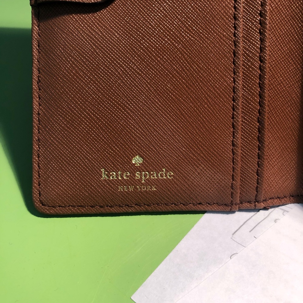 Kate Spade Wallet - Picture 4 of 4
